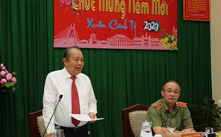 Phó Thủ tướng Thường trực thăm, chúc Tết lực lượng vũ trang tại TPHCM